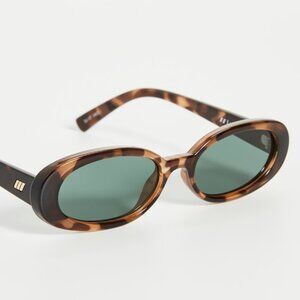NWOT Le Specs Outta Love Sunglasses
